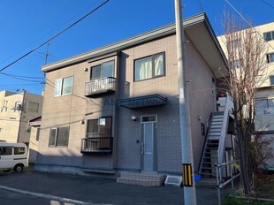 川上町10-1-2テラスハウスの物件外観写真